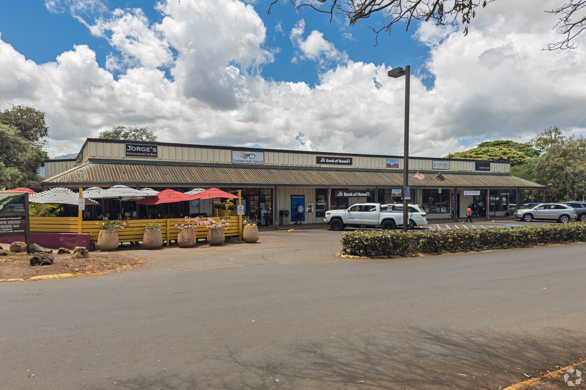 66-165 Kamehameha Hwy, Haleiwa, HI for sale Primary Photo- Image 1 of 1