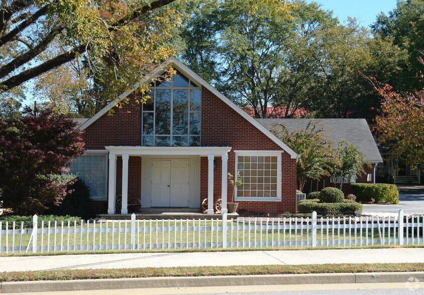 61 Old Canton St, Alpharetta, GA 30009