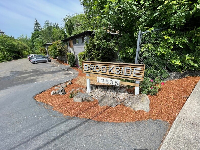 19535 River Rd, Gladstone, OR for sale - Building Photo - Image 1 of 1