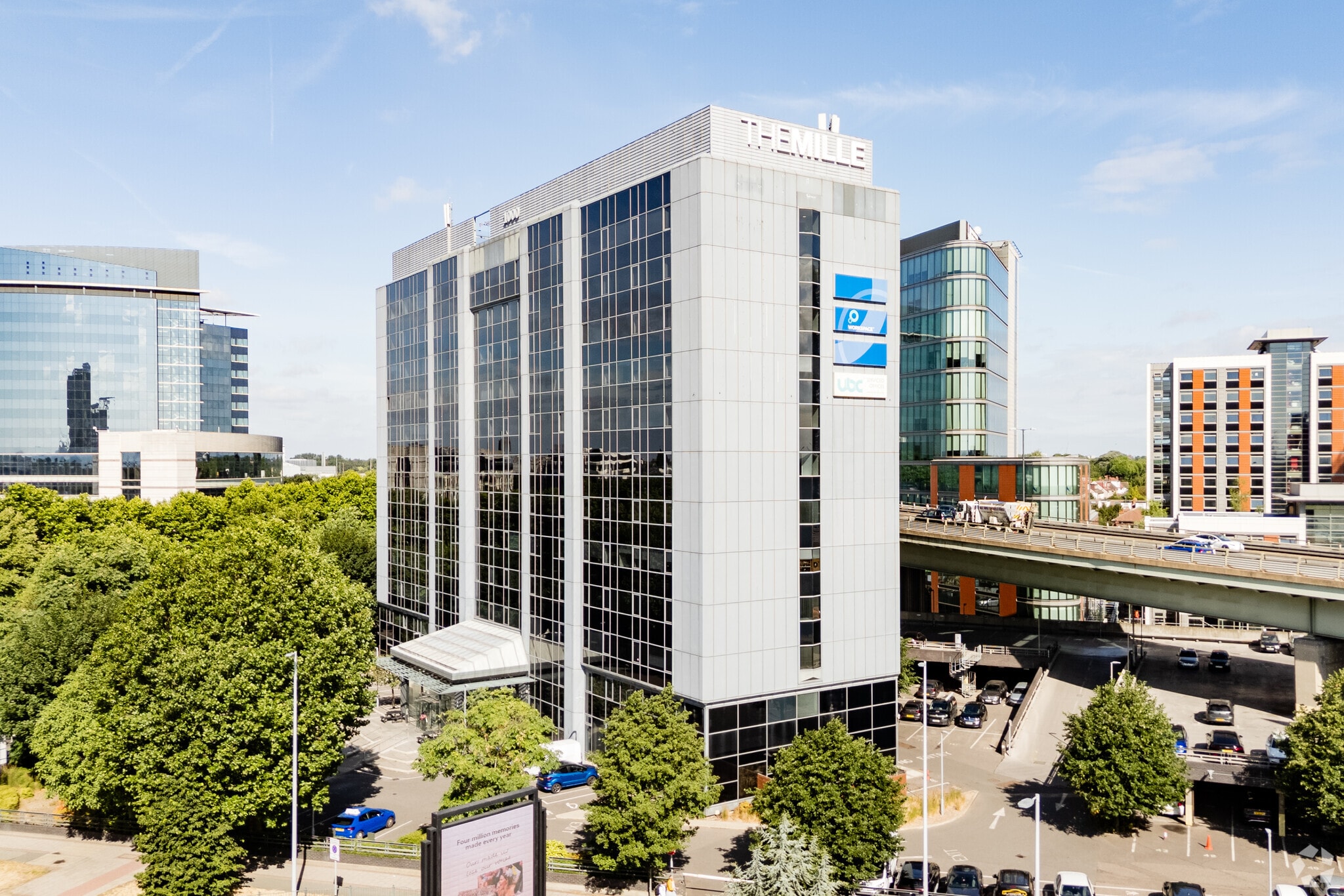 1000 Great West Rd, Brentford for lease Building Photo- Image 1 of 16