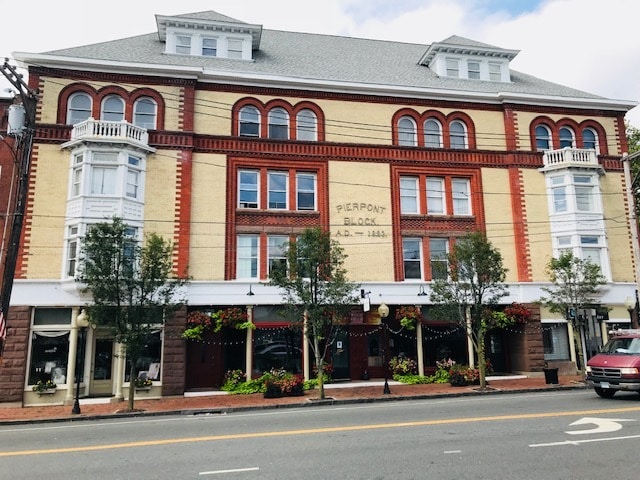 494-500 Howe Ave, Shelton, CT for sale - Building Photo - Image 1 of 1