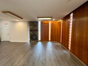 4178 W Montrose Ave, Chicago, IL for lease Building Photo- Image 2 of 7