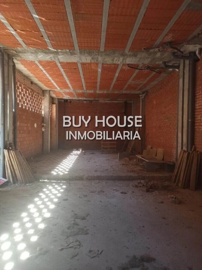 Illescas, TOL 45200 - Unit 8-8B - - Interior Photo - Image 1 of 1