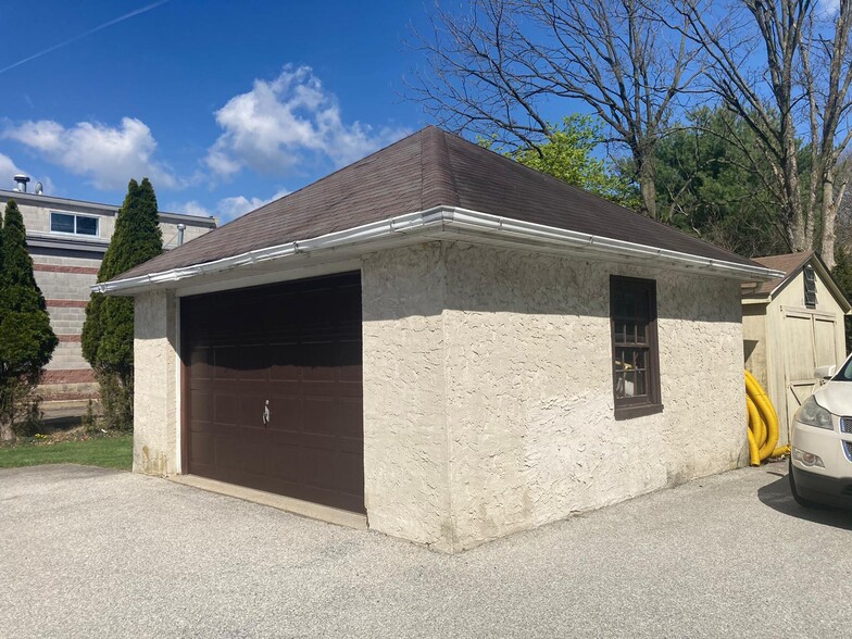 531 W Lancaster Ave, Frazer, PA for lease - Building Photo - Image 2 of 5