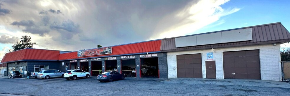 Harbor Freight Anchored Shopping Center portfolio of 2 properties for sale on LoopNet.com - Building Photo - Image 2 of 4