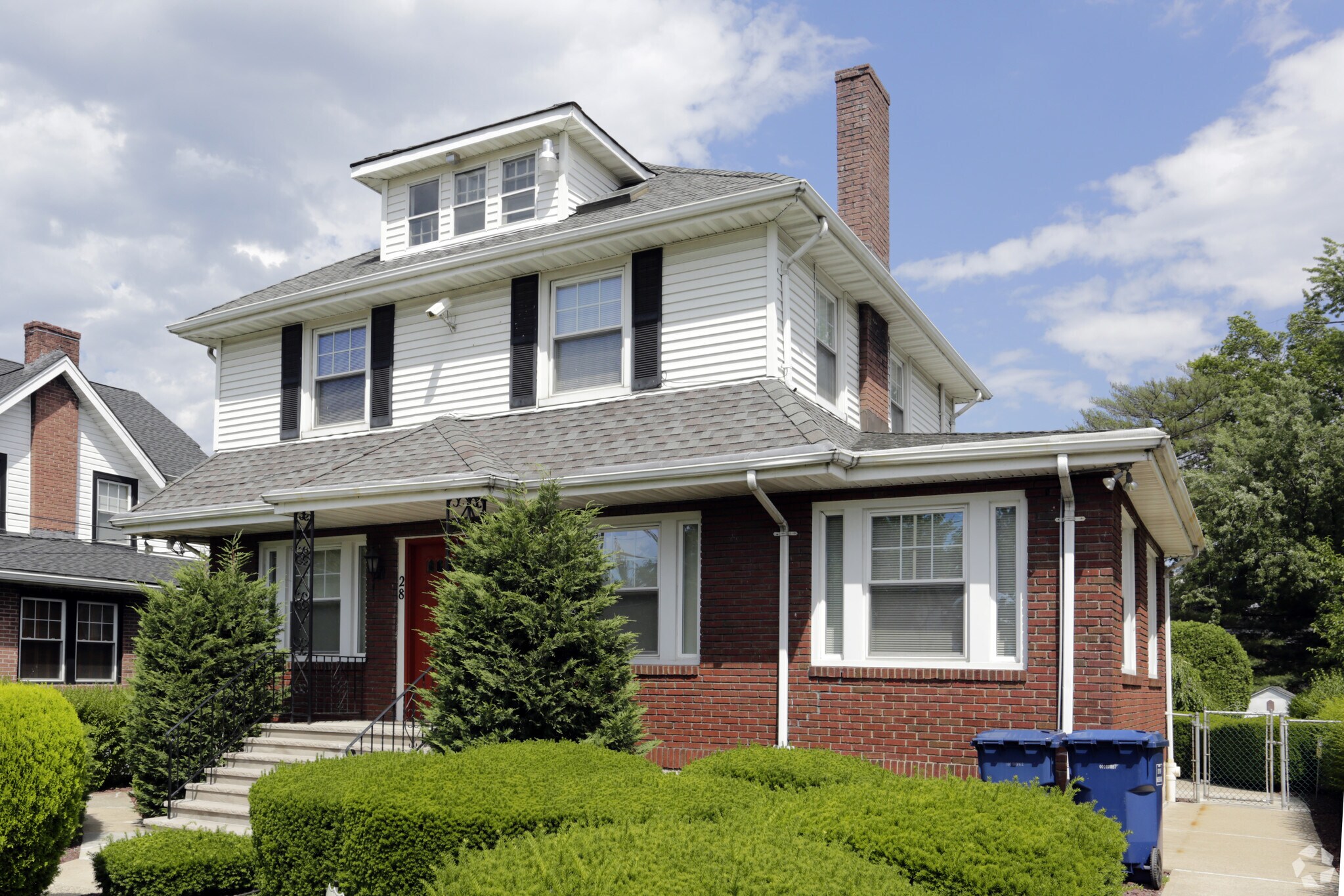 28 Summit Ave, Hackensack, NJ for sale Primary Photo- Image 1 of 1