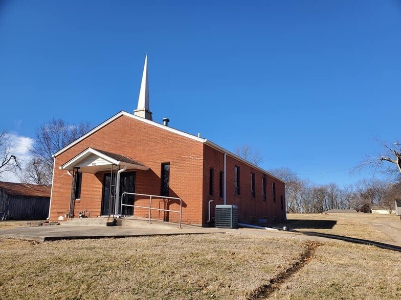 402 Port Arthur Rd, Trimble, MO for sale - Primary Photo - Image 1 of 1