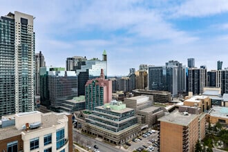 5 Park Home Ave, Toronto, ON - AERIAL  map view