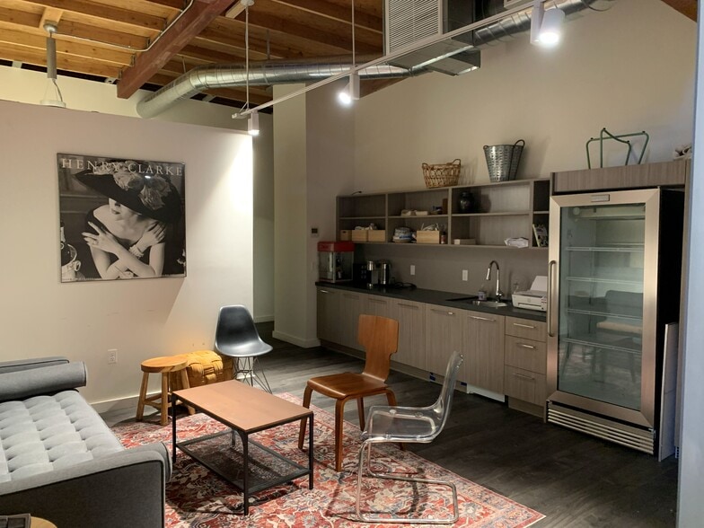 4610 Valley Blvd, Los Angeles, CA for lease - Building Photo - Image 2 of 9