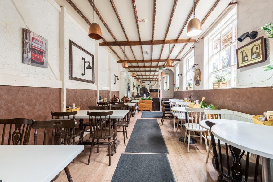 5 The Borough, Hinckley for sale - Building Photo - Image 2 of 24