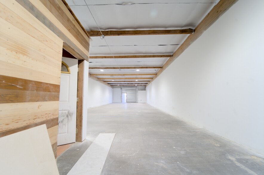 106-136 S Arrowhead Ave, San Bernardino, CA for lease - Interior Photo - Image 3 of 5