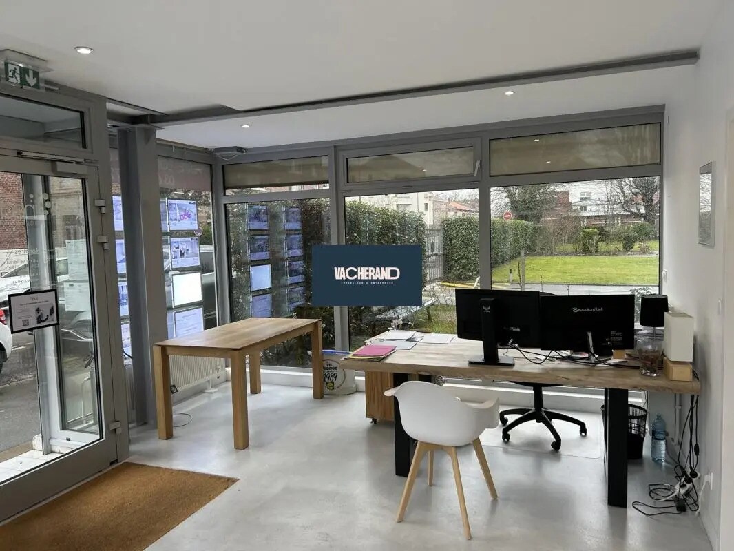 Retail in Lille for sale Interior Photo- Image 1 of 8