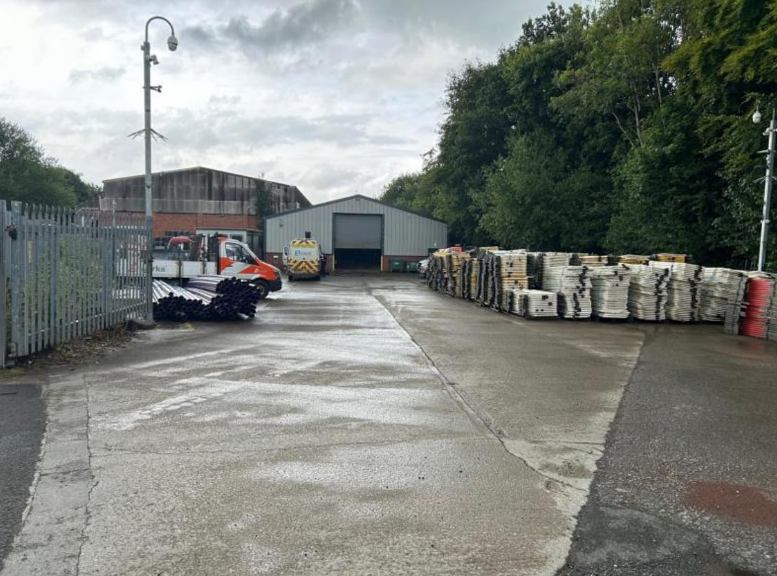 Spen Ln, Cleckheaton for sale Building Photo- Image 1 of 1