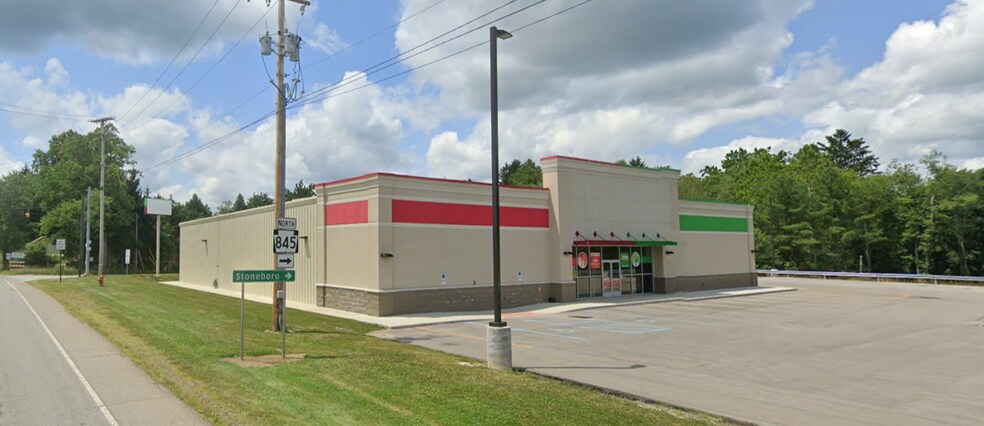 2447 Mercer St, Stoneboro, PA for lease - Building Photo - Image 1 of 3