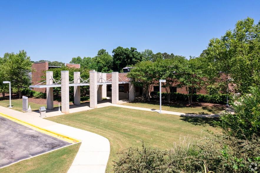 2217 Decatur Hwy, Gardendale, AL for sale - Building Photo - Image 1 of 1