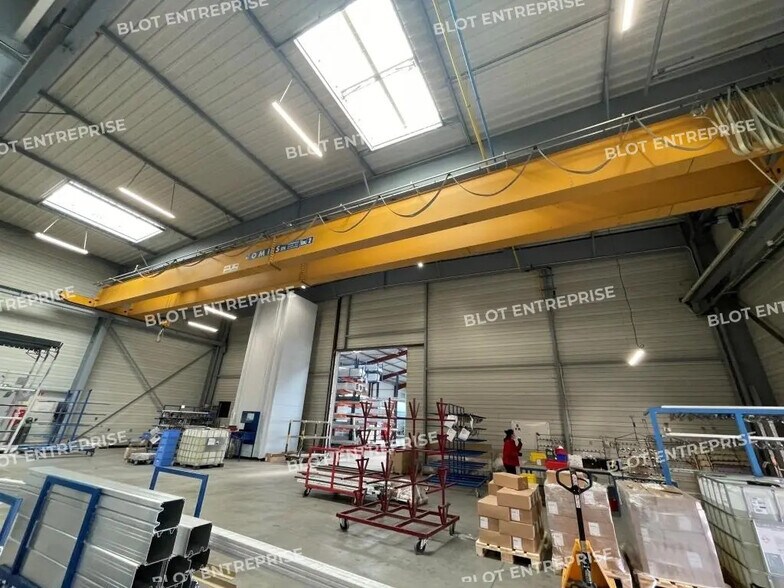 Office in La Planche for lease - Interior Photo - Image 3 of 11