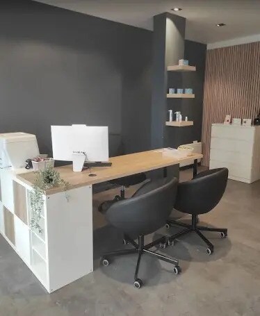 Retail in Bourg-en-Bresse for lease - Building Photo - Image 3 of 7