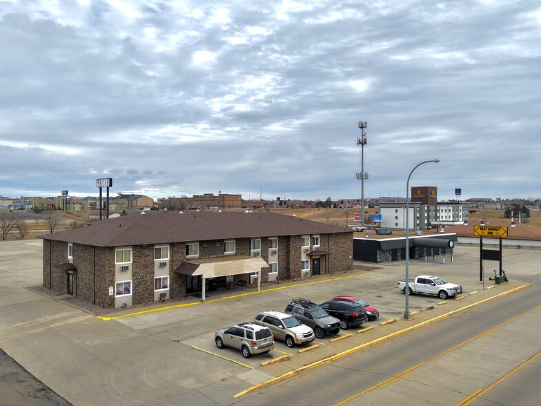 642 12th St W, Dickinson, ND for sale - Aerial - Image 1 of 7