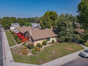 6913 Klamath Way, Bakersfield, CA for lease Building Photo- Image 1 of 8