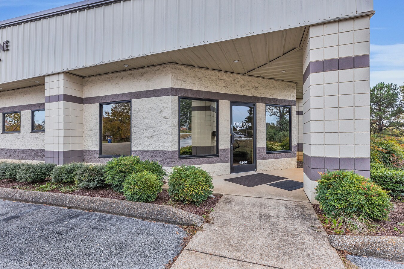 6206 Bonny Oaks Dr, Chattanooga, TN 37416