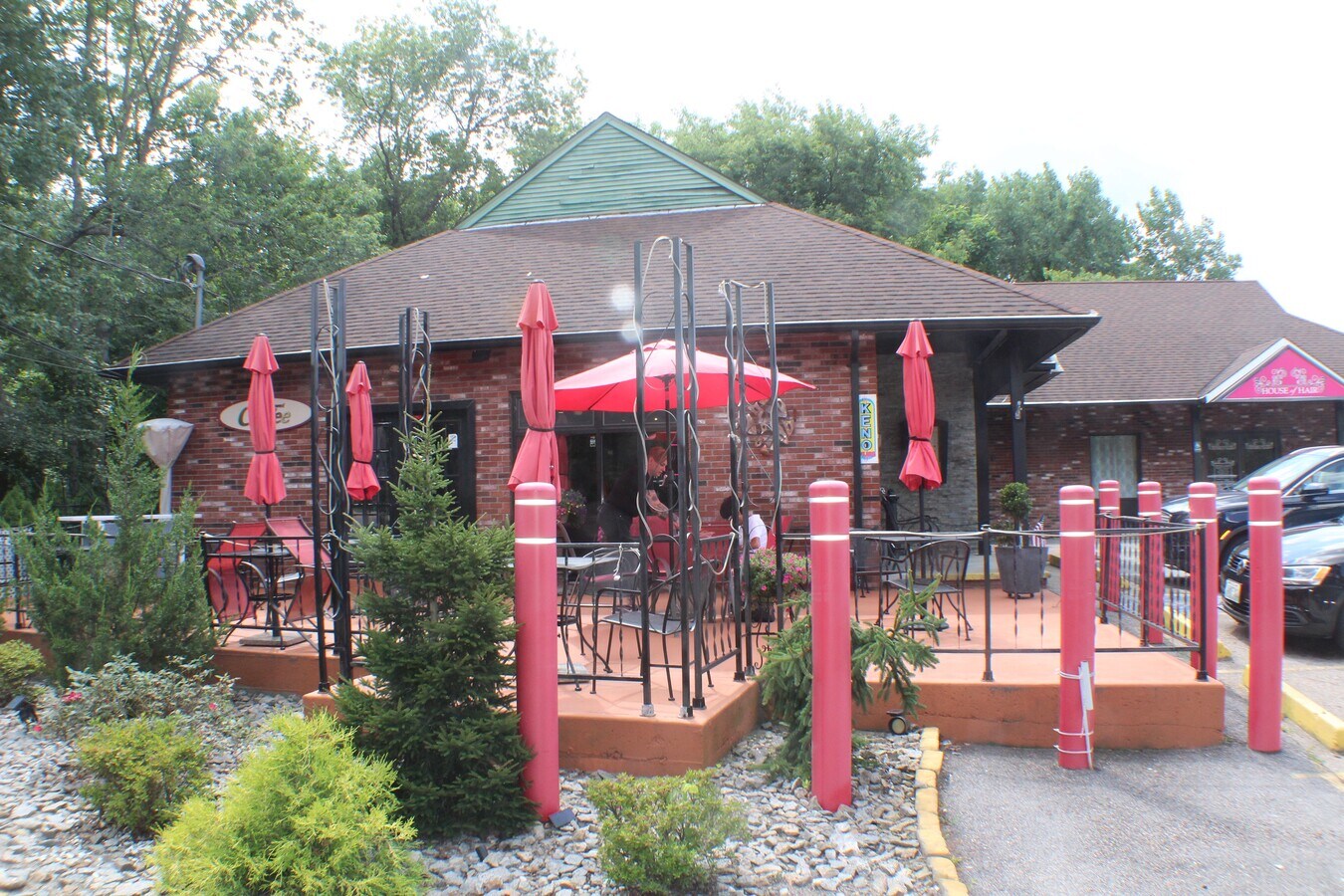 45 Quaker Ln, West Warwick, RI 02893