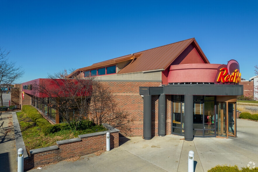 3977 Morse Crossing, Columbus, OH for sale - Building Photo - Image 1 of 10