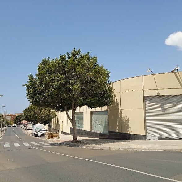 Retail in Almería for sale - Building Photo - Image 1 of 2