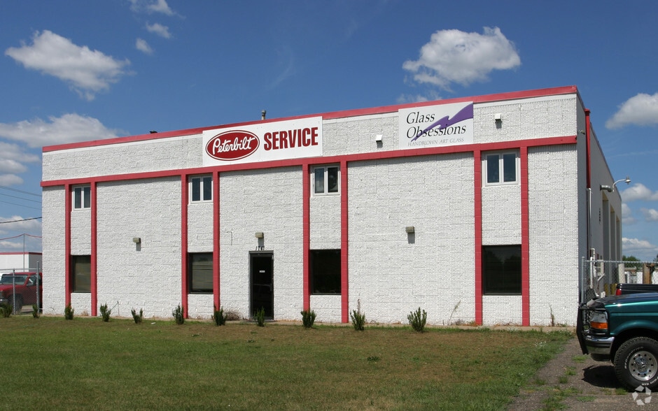 1741 NE Radisson Rd, Blaine, MN for lease - Building Photo - Image 2 of 3