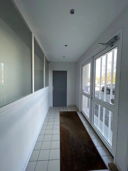 4 Boulevard Etivallière, Saint-Étienne for lease - Lobby - Image 3 of 15