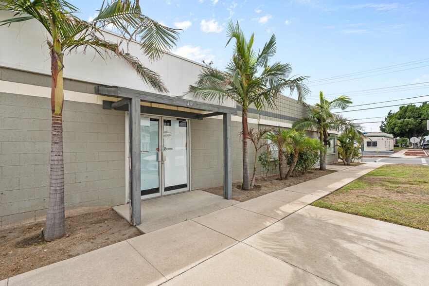 491 W Rialto Ave, Rialto, CA for sale - Building Photo - Image 2 of 38