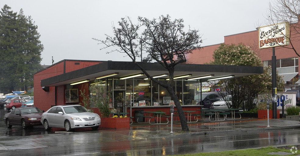 1931-1941 & 1955 San Pablo Ave portfolio of 2 properties for sale on LoopNet.com - Building Photo - Image 2 of 5