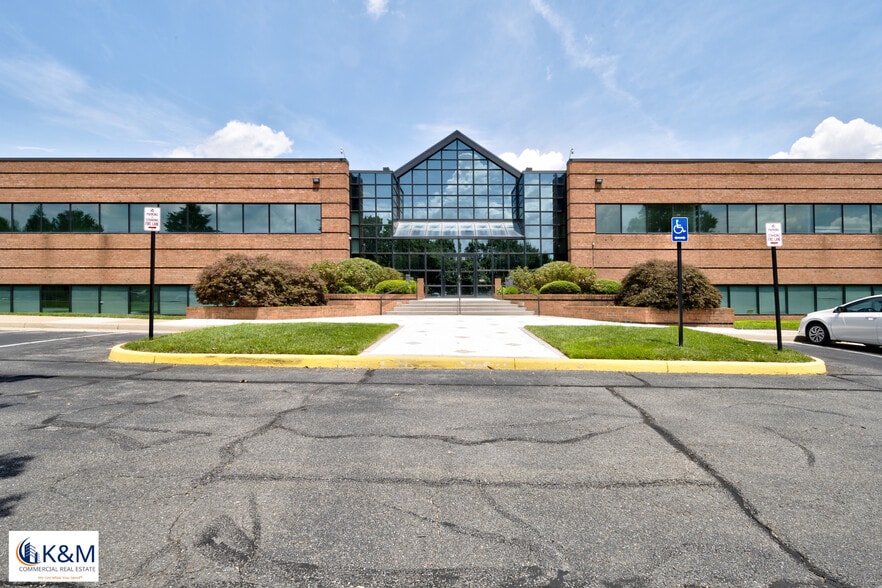 14100 Park Meadow Dr, Chantilly, VA for lease - Building Photo - Image 2 of 9