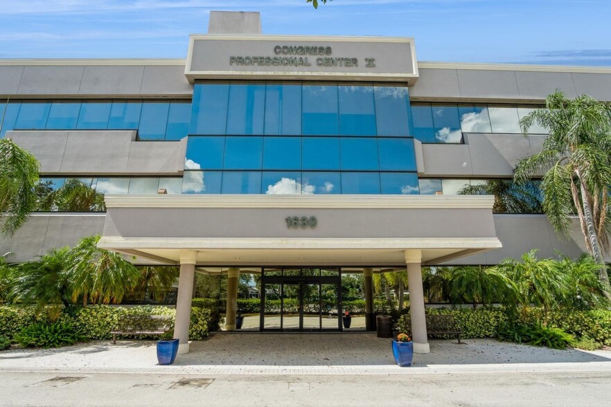 1640 S CONGRESS Ave, Palm Springs, FL for lease - Building Photo - Image 1 of 11