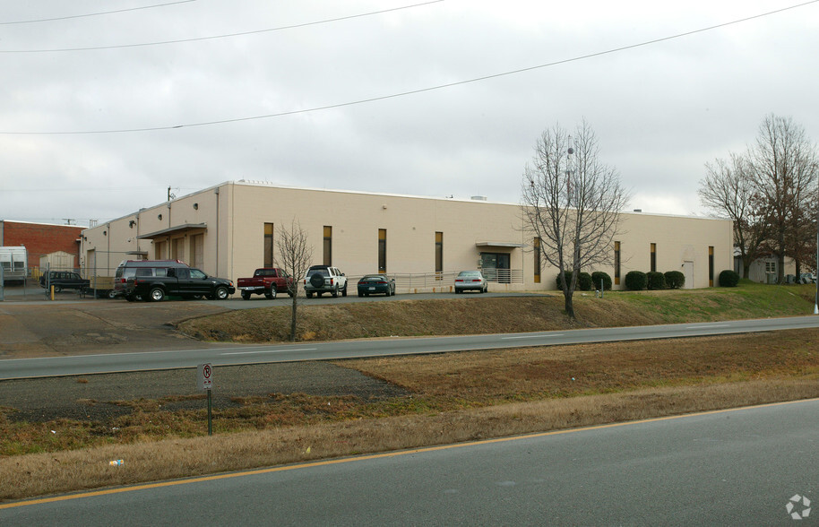 2216 Magnolia St, Richmond, VA for lease - Building Photo - Image 2 of 3