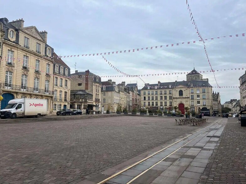Retail in Caen for lease - Aerial - Image 1 of 5