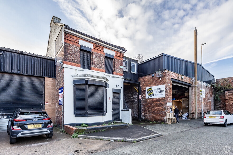 2-10 St Johns Rd, Bootle for lease - Building Photo - Image 2 of 4