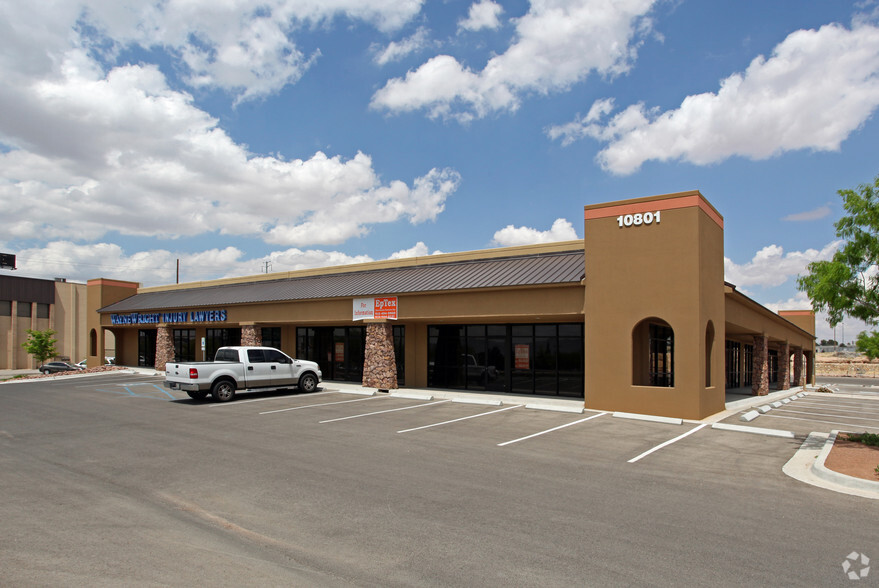 10801 Gateway Blvd W, El Paso, TX for lease - Primary Photo - Image 1 of 9