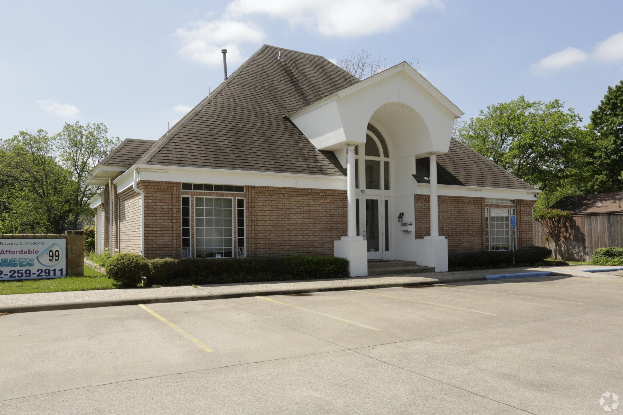 911 N Macarthur Blvd, Irving, TX for sale Primary Photo- Image 1 of 1