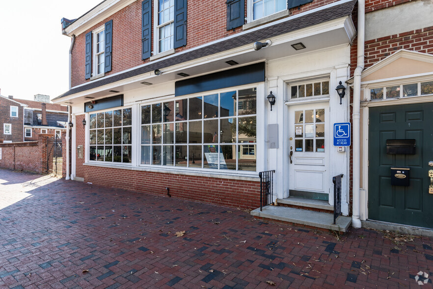 332-334 High St, Burlington, NJ for lease - Building Photo - Image 3 of 17