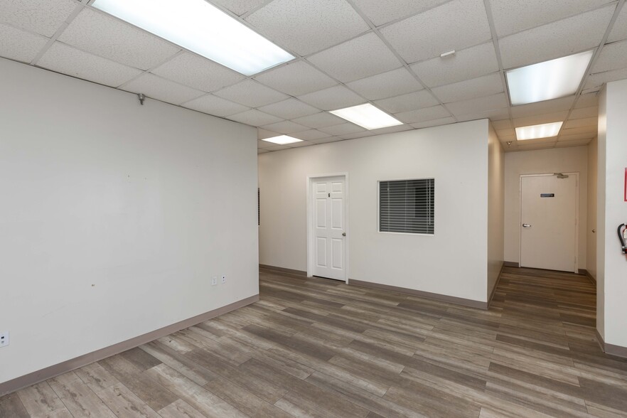 12130 Highway 3, Webster, TX for lease - Interior Photo - Image 2 of 40