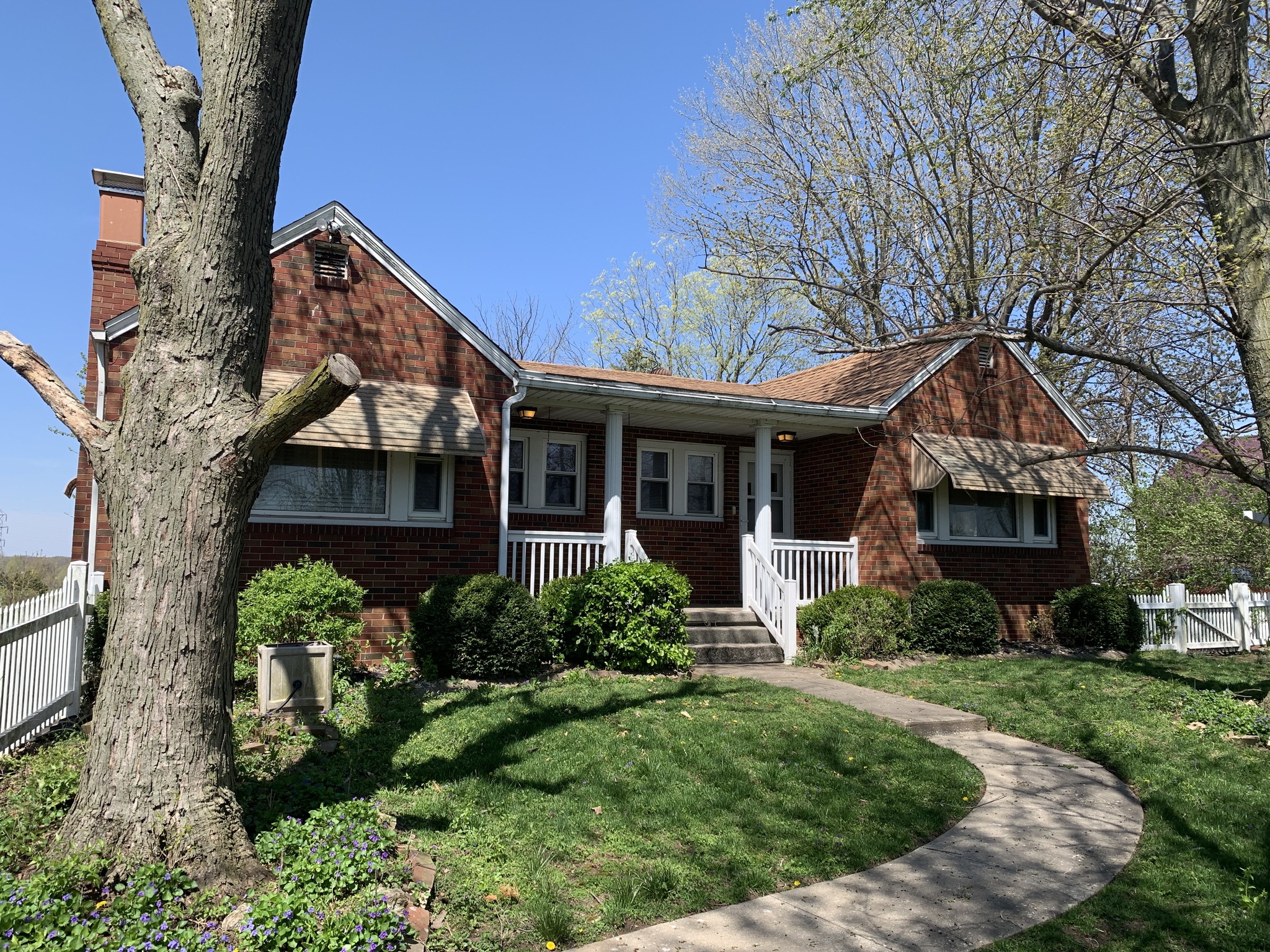 20708 Staunton Rd, Staunton, IL for sale Primary Photo- Image 1 of 1