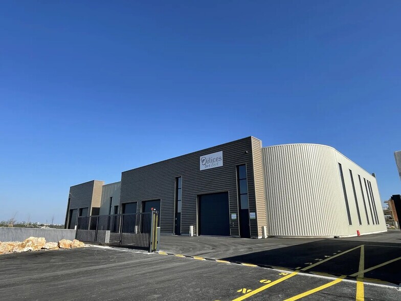 20 Rue Des Roches, Saint-Georges-d'Orques for lease - Building Photo - Image 1 of 4