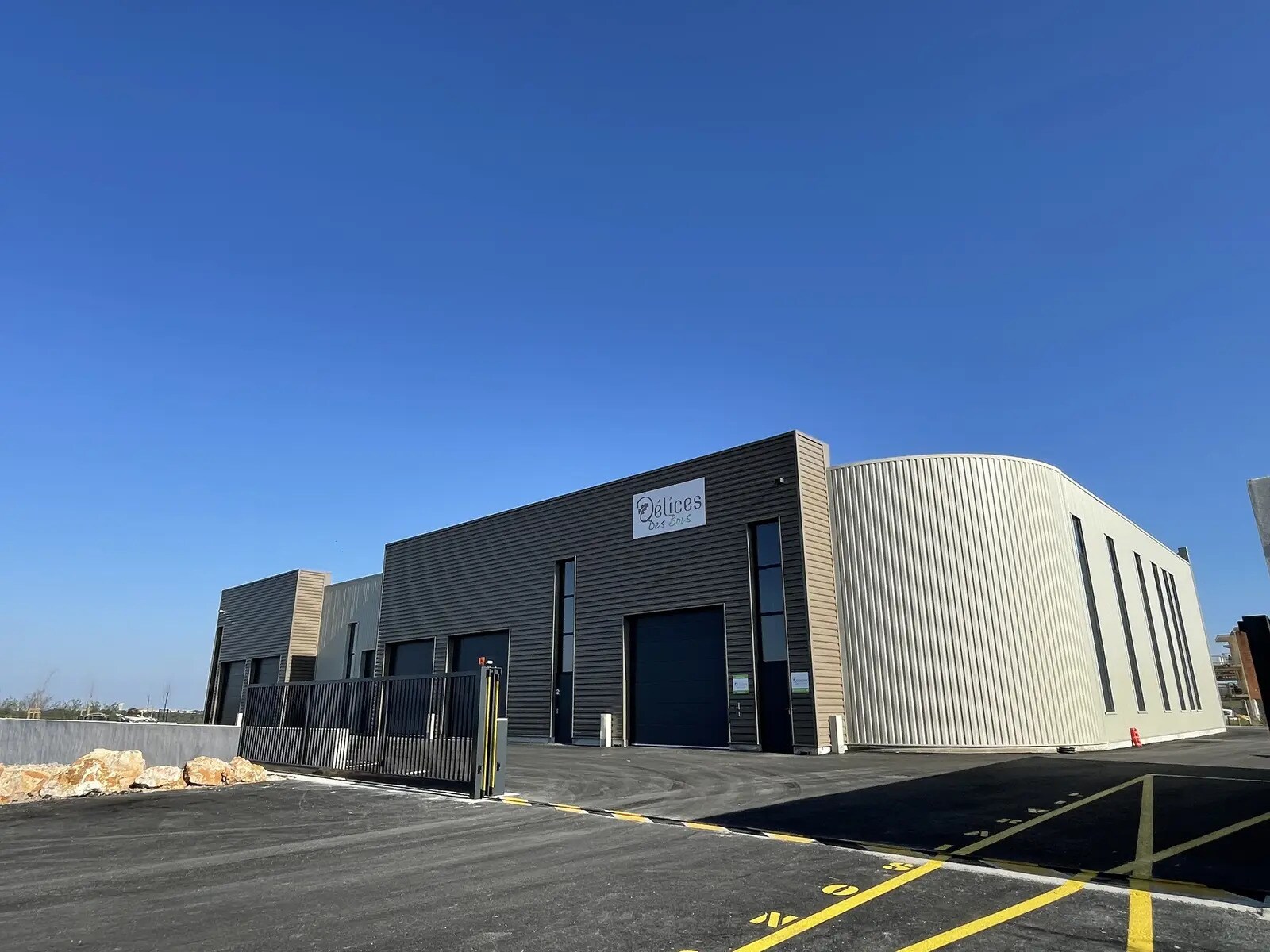 20 Rue Des Roches, Saint-Georges-d'Orques for lease Building Photo- Image 1 of 5