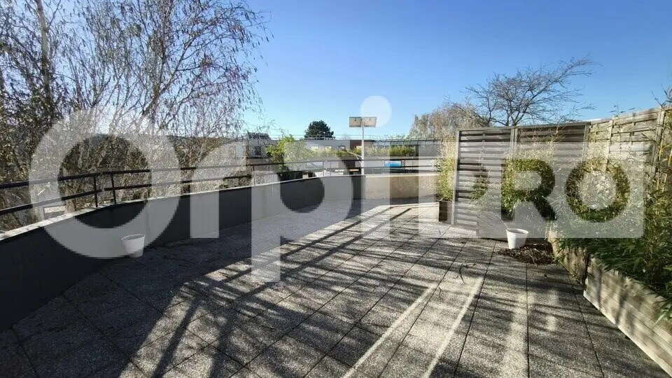 Location Bureaux 144 m² - Photo 1