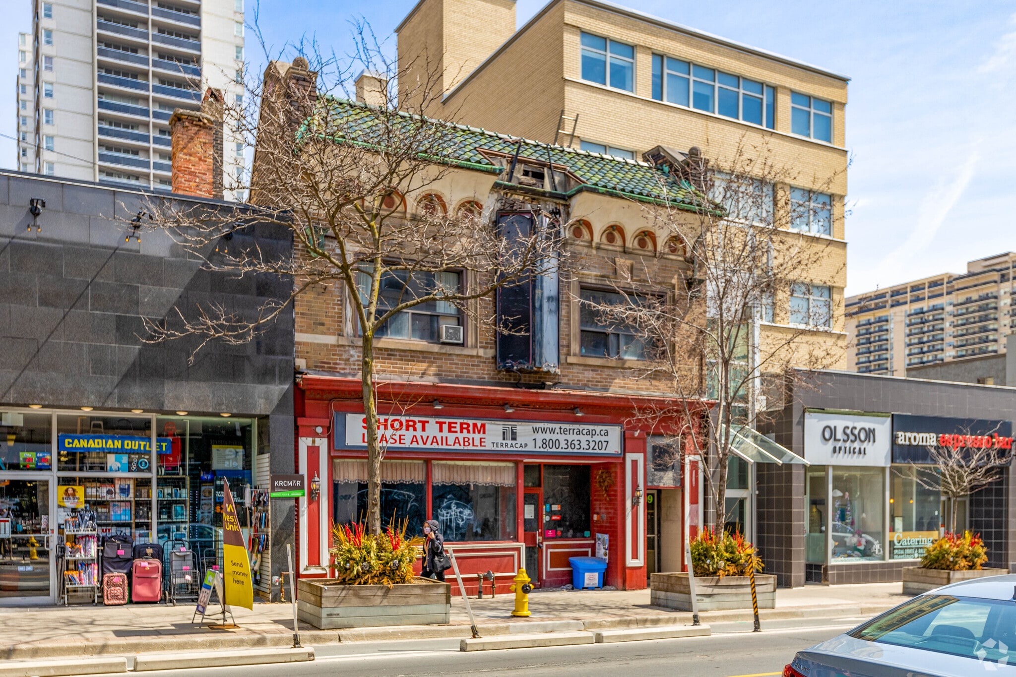 1415 Yonge St, Toronto, ON for lease Primary Photo- Image 1 of 4