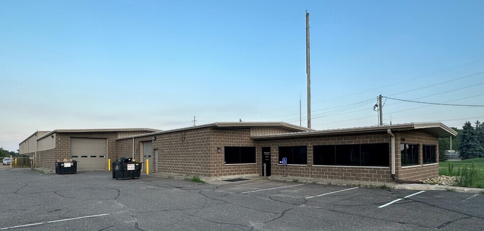 15587 Forest Blvd N, Hugo, MN for sale - Primary Photo - Image 1 of 1