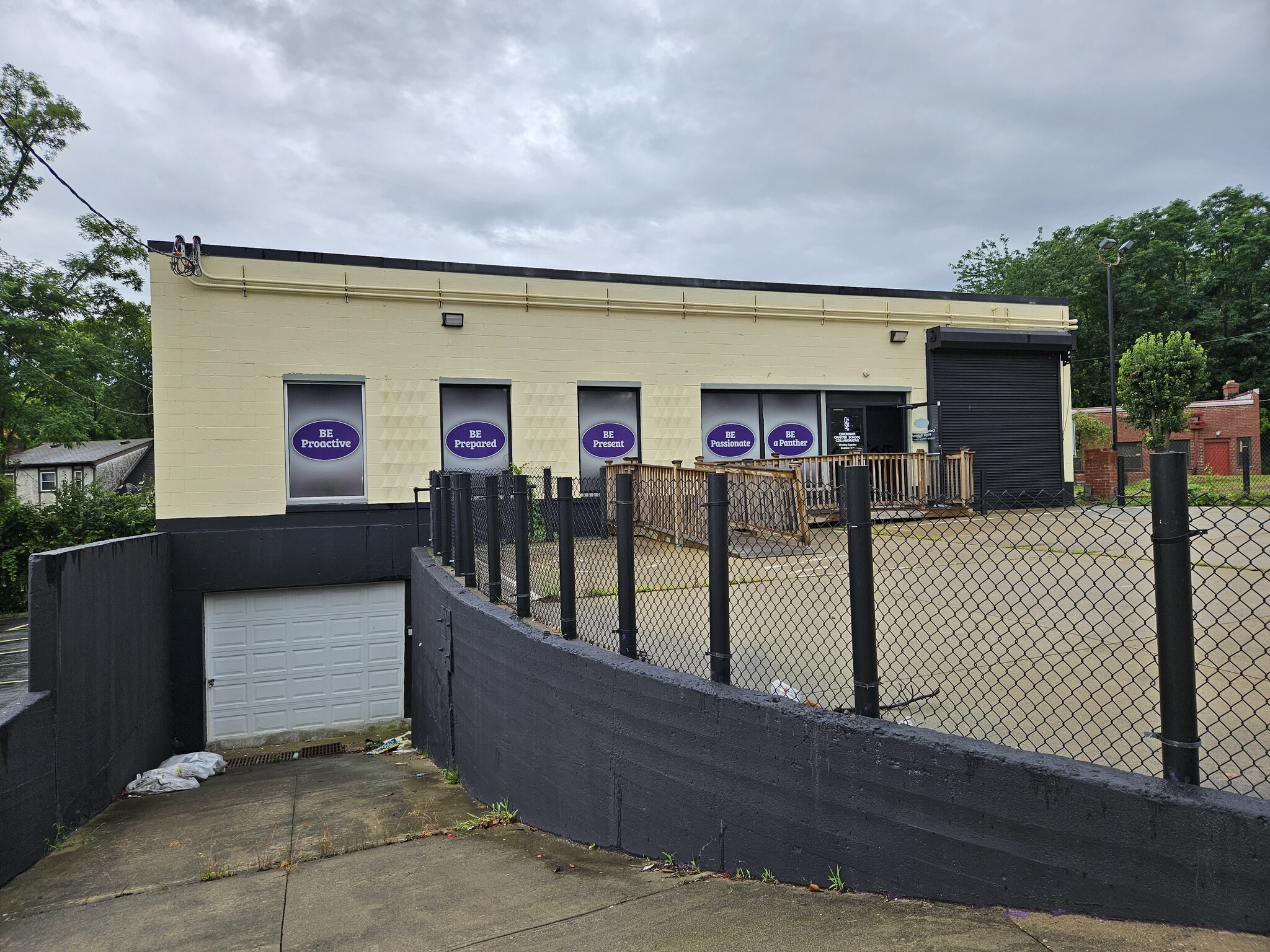 4030 Reading Rd, Cincinnati, OH for lease Interior Photo- Image 1 of 4