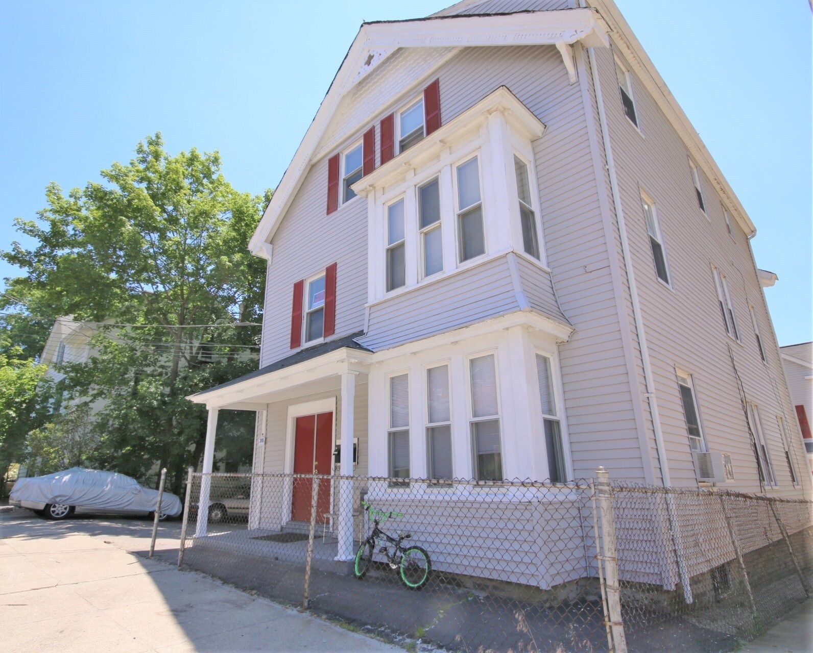 121-127 Gaulin Ave, Woonsocket, RI for sale Primary Photo- Image 1 of 1