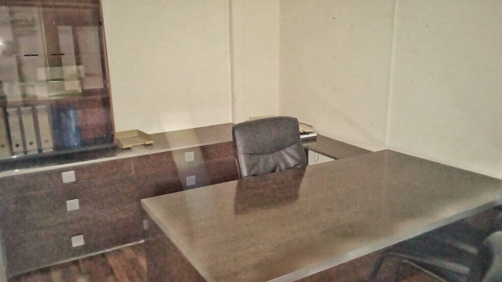 Industrial in Cáceres for lease - Building Photo - Image 3 of 6