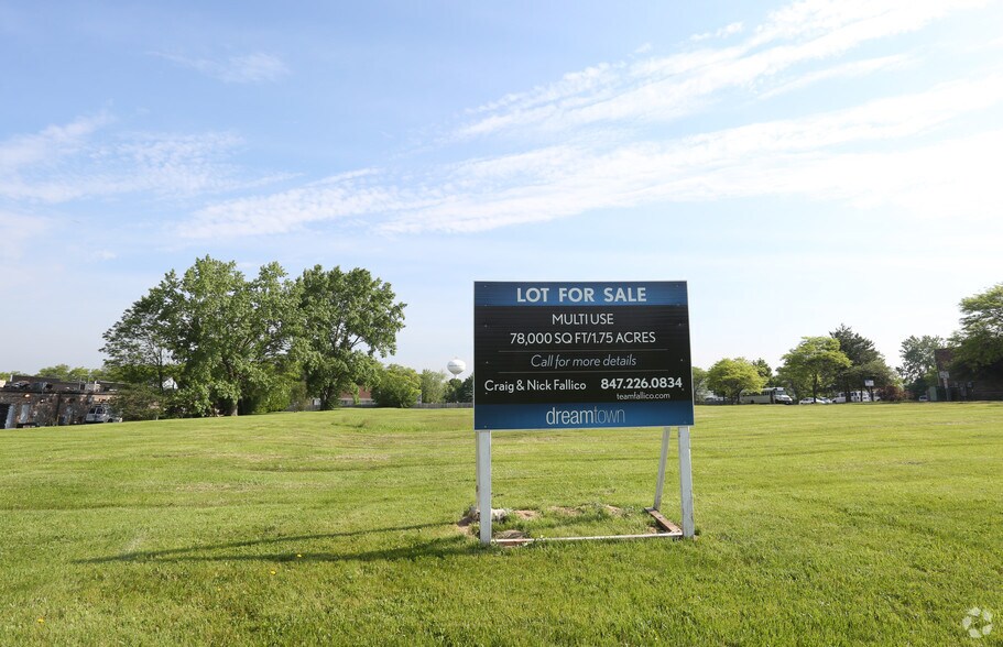 1 W Wise Rd, Schaumburg, IL for sale - Primary Photo - Image 1 of 1